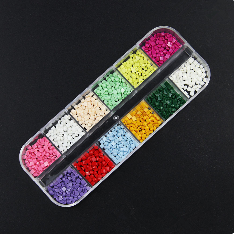 2.5mm Square Nail Rhinestone