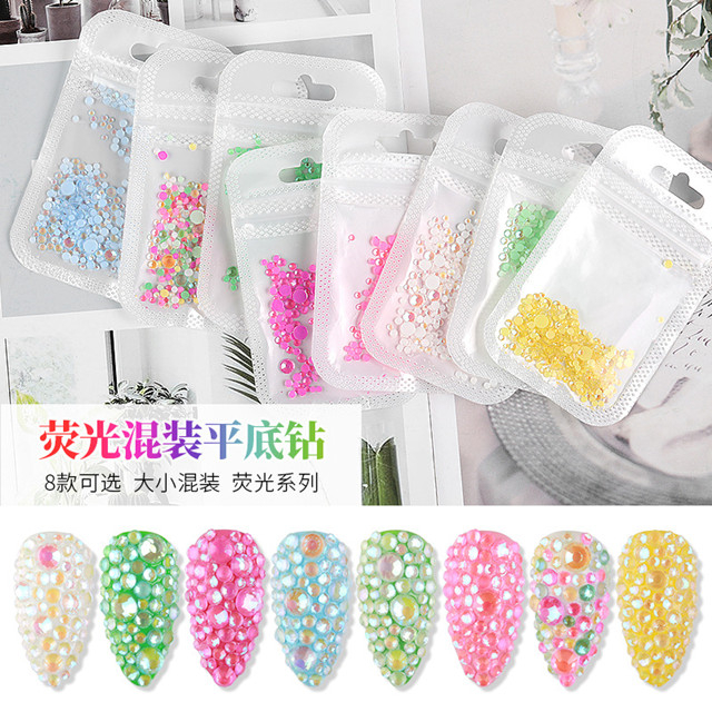 Mixed Size Flatback Glow in Dark Nail Rhinestone
