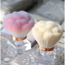 Flower Shape Nail Dust Brush Powder Brush Cosmetic Brush with Short Handle