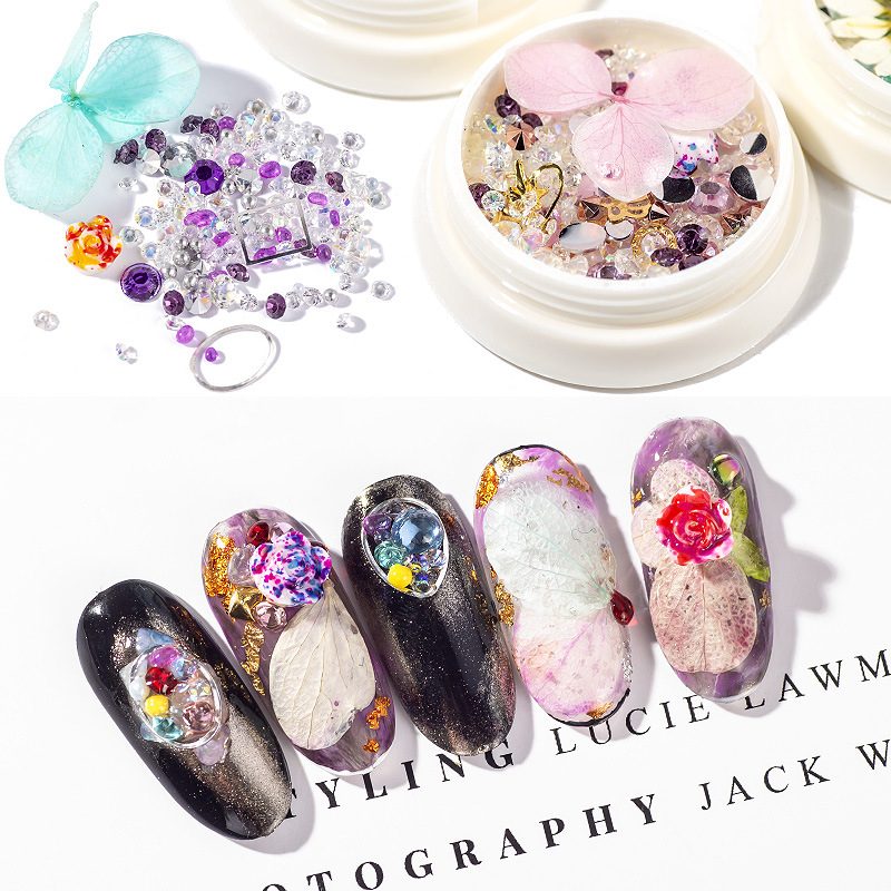 Mix Design Nail Art Rhinestone Alloy Decoration with Dry Flower